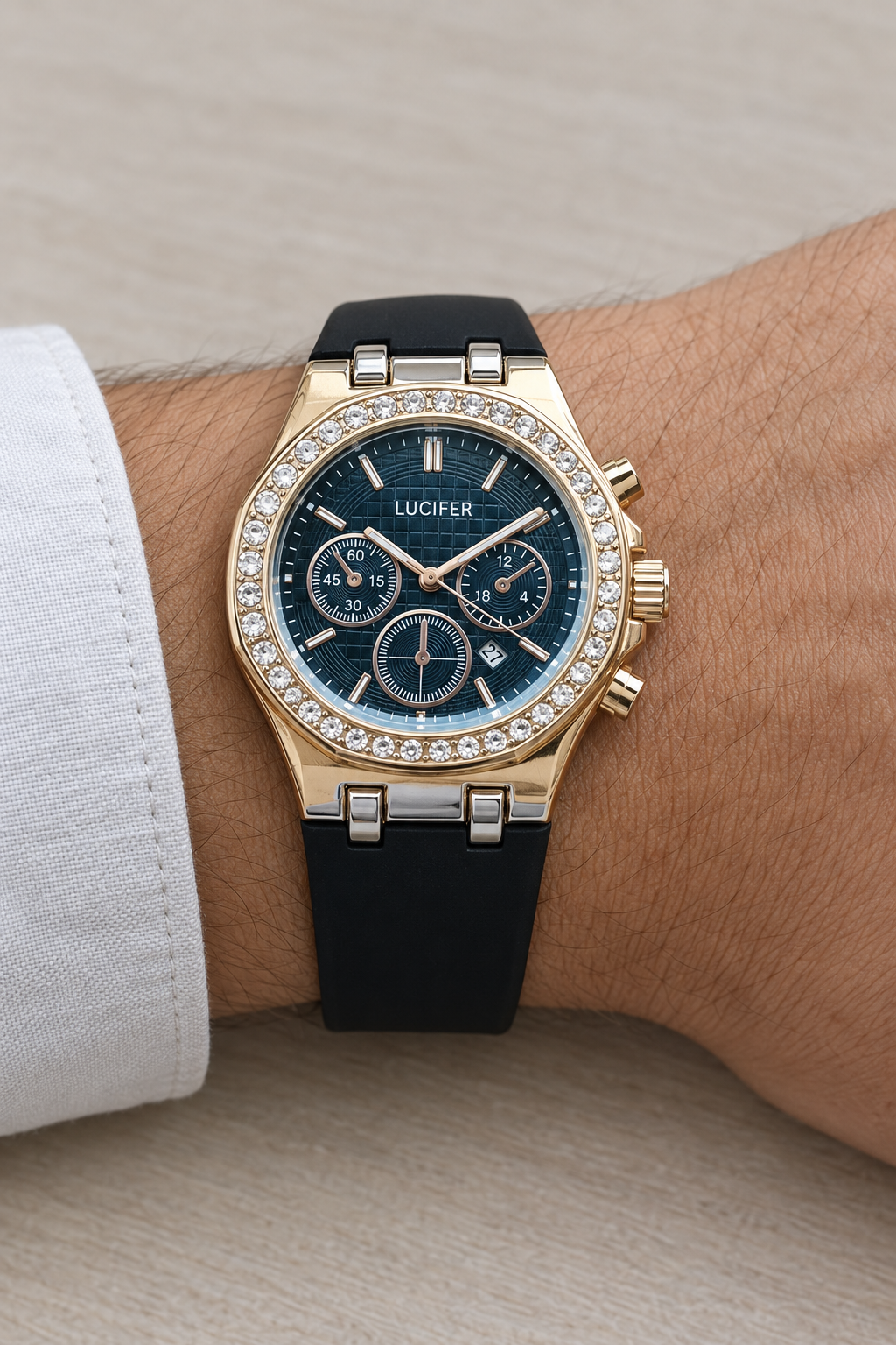 Date Functioning Genuine Quality Softest Silicon Strap Quartz Analog Watch - For Men Day & Date Working Dial Premium Silicone Strap Quartz Mechanism Wrist Watch